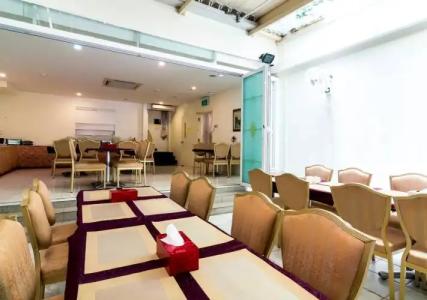 Jayleen Clarke Quay - 19