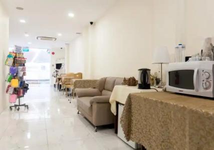 Jayleen Clarke Quay - 27