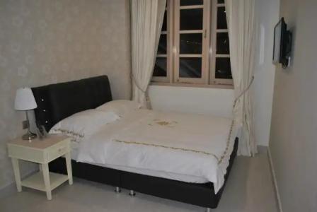 Jayleen Clarke Quay - 4