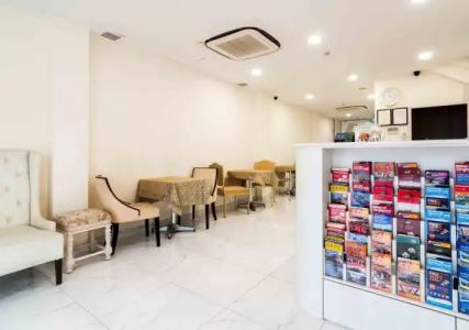 Jayleen Clarke Quay - 28