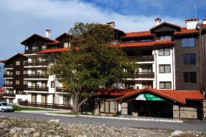 Mountain Paradise by the Walnut Trees Aparthotel, Bansko
