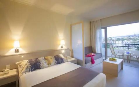 Louis Imperial Beach - 64