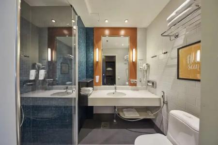 Holiday Inn Helsinki West - Ruoholahti, an IHG - 7