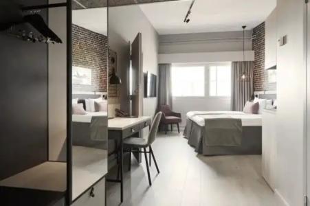 Skyline Airport - 76