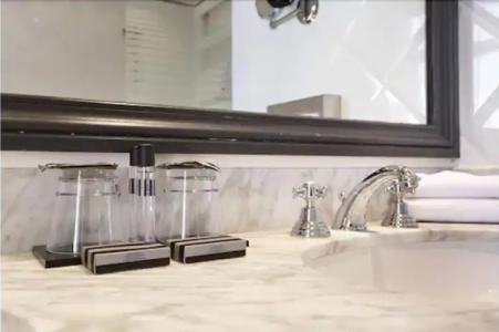 Hôtel des Augustins - 9