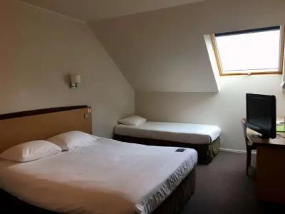 Campanile Aix-Les-Bains - 44