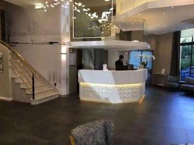 Best Western Plus Carlton Annecy - 1