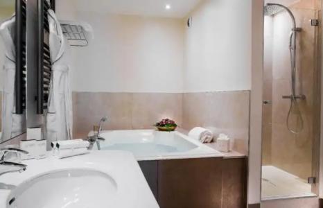 Impérial Palace - 84