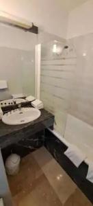 Appart-Hôtel Le Trianon - 25