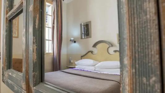 Hôtel de l'Amphithéâtre - 98