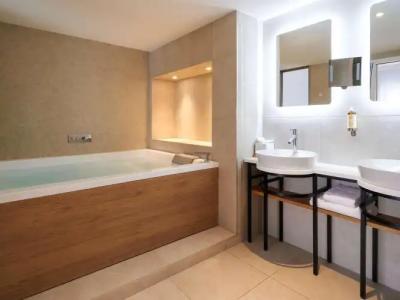 Mercure Avignon Gare TGV - 8