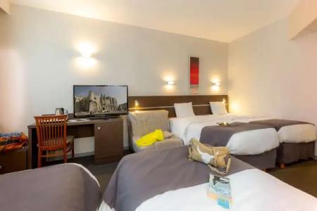 Kyriad Avignon - Palais des Papes - 36