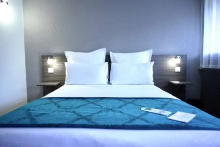 Sure by Best Western Biarritz Aeroport - 3