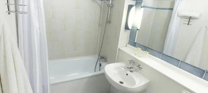 Kyriad Blois Nord - 112