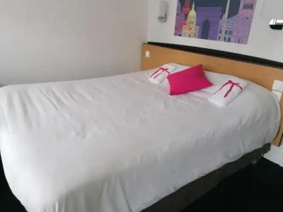 Kyriad Blois Nord - 105