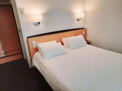 Kyriad Blois Nord - 104