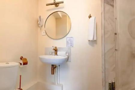 Hôtel De France Et De Guise - 49