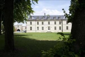 Chateau De Lazenay - Residence Hoteliere, Bourges