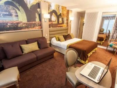 Logis - Le Christina - 13