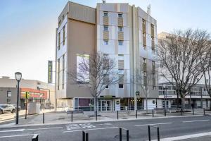 B&B HOTEL Nîmes Centre Arènes, Nimes