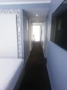 Juliana Cannes - 109