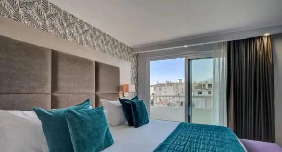 Juliana Cannes - 128