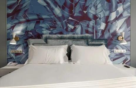 Juliana Cannes - 113