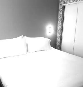 Juliana Cannes - 110