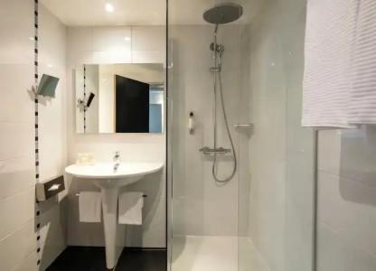 Best Western Premier Le Patio des Artistes Wellness Jacuzzi - 153