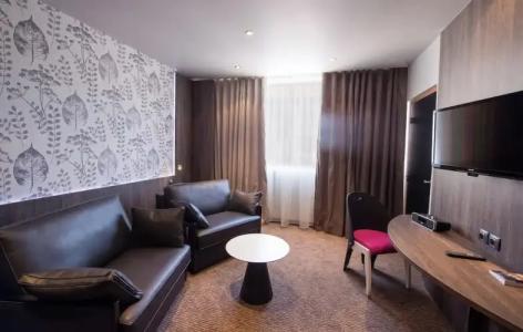 Best Western Premier Le Patio des Artistes Wellness Jacuzzi - 158