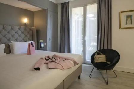 GOLDEN TULIP CANNES de PARIS - 220