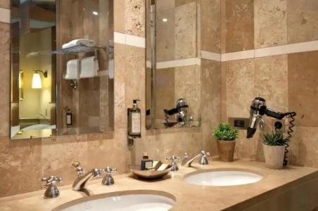 Hôtel du Château & Spa - Les Collectionneurs - 44