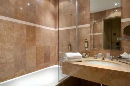 Hôtel du Château & Spa - Les Collectionneurs - 19