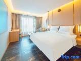 Standard Double room with city view