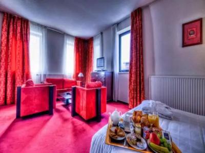 Kyriad Prestige Clermont-Ferrand - 128