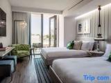 Premier room