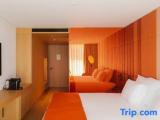 Deluxe Double room with city view
