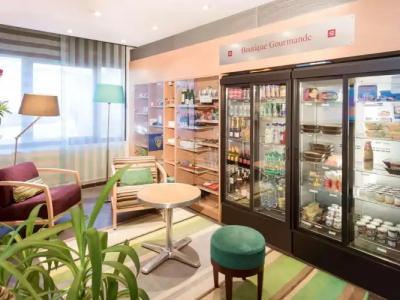 Novotel Suites Clermont Ferrand Polydome - 36