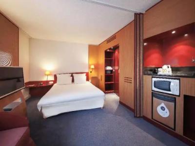 Novotel Suites Clermont Ferrand Polydome - 61