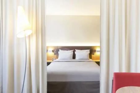 Novotel Suites Clermont Ferrand Polydome - 72