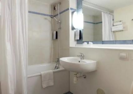 Campanile Colmar - Parc des Expositions - 8