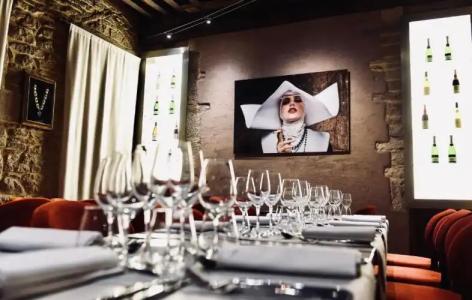 Maison Philippe Le Bon Hôtel, Restaurant & Bar le 19 - 91