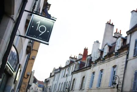 Maison Philippe Le Bon Hôtel, Restaurant & Bar le 19