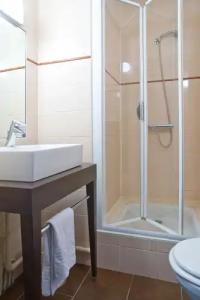 Kyriad Dijon Gare - 48