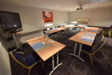 Kyriad Dijon Gare - 21