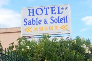 Hotel Sable Et Soleil - Port et Plage, Frejus