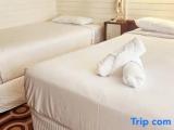Standard Triple room with balcony