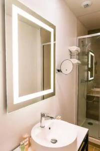 Best Western Plus Le Havre Centre Gare - 55