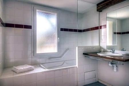 Zenitude Hôtel-Résidences l'Acacia Lourdes - 74