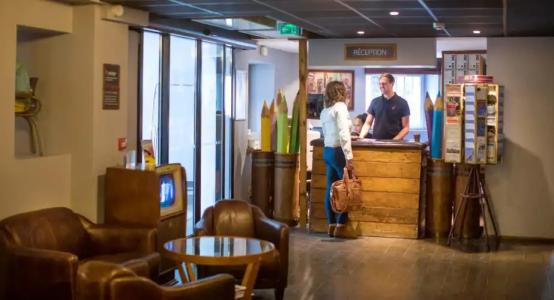 Collège Hôtel - 33